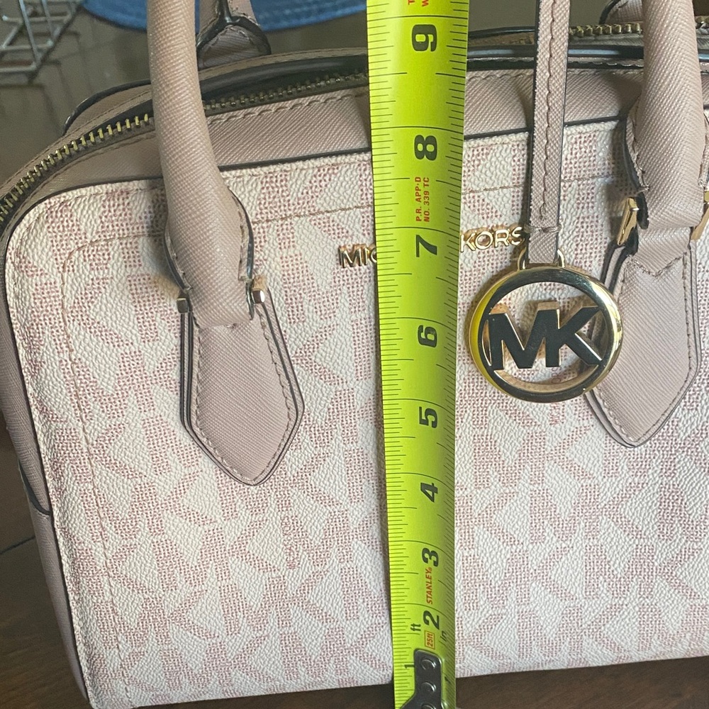 Michael Kors Blush Satchel - Picture 3 of 10